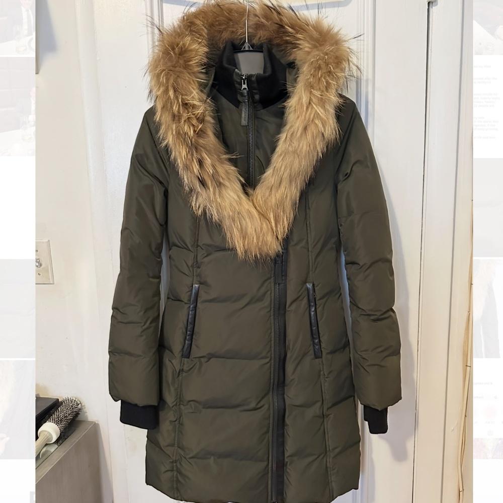 Mackage Kay Mid Length Down Fur trimmed Hooded Coat Women XS Army Green